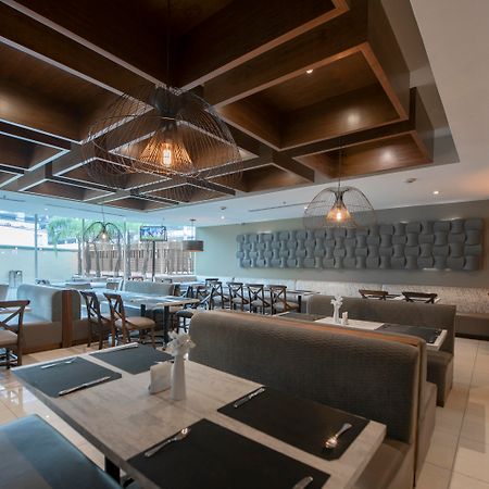 Antaris Galerias Hotel Monterrey Exterior photo